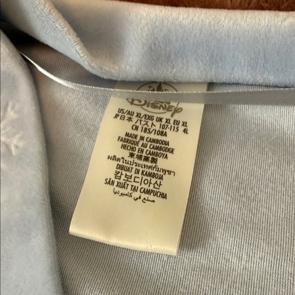 Disney Blue Crop Top Warm ❄️👑 - Picture 3 of 7